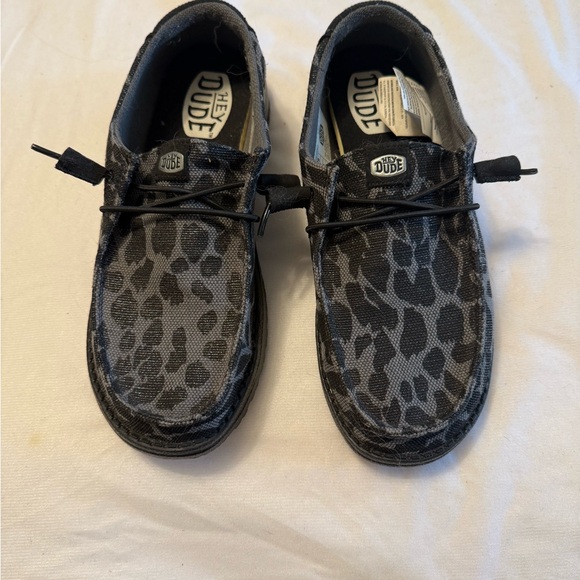 Hey Dude Women’s ' Gray Patterned Sneakers - Picture 1 of 3